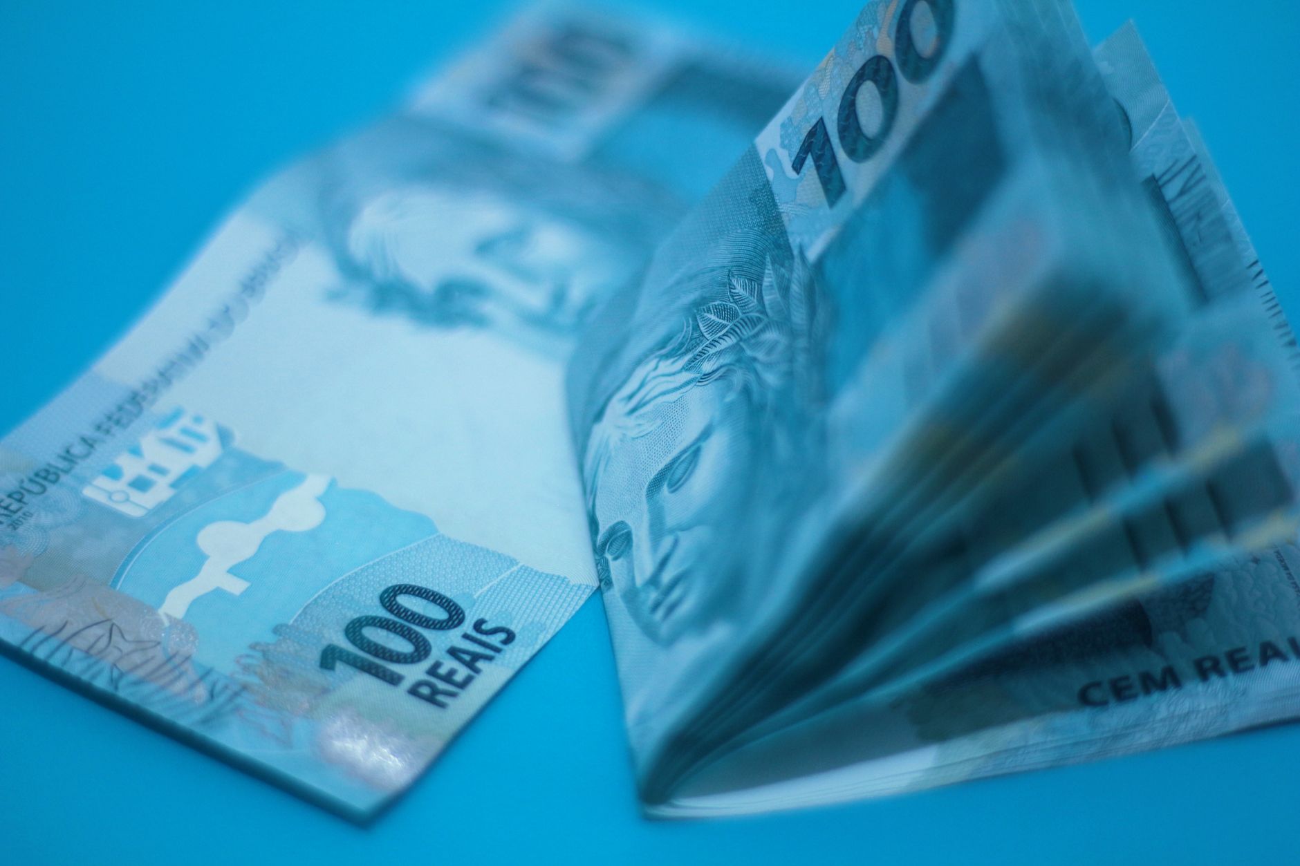 Tesouro Direto paga IPCA+ 8% e prefixado a 14%: vale travar agora?